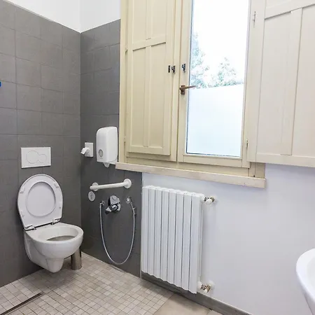 Student's Estense Hostel
