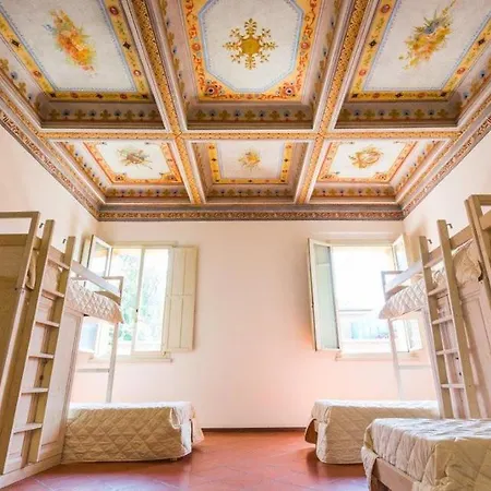 Student's Estense Ferrara